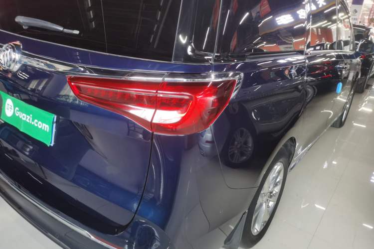 Used Buick GL8 2020 Avenir Avia Four-Seat Luxury Edition Right Rear Taillight