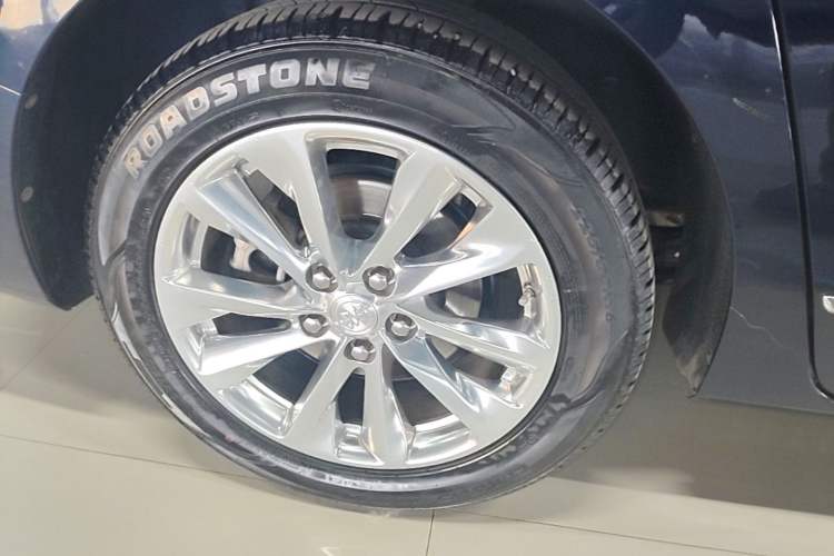 Used Buick GL8 2020 Avenir Avia Four-Seat Luxury Edition Right Rear Wheel Hub