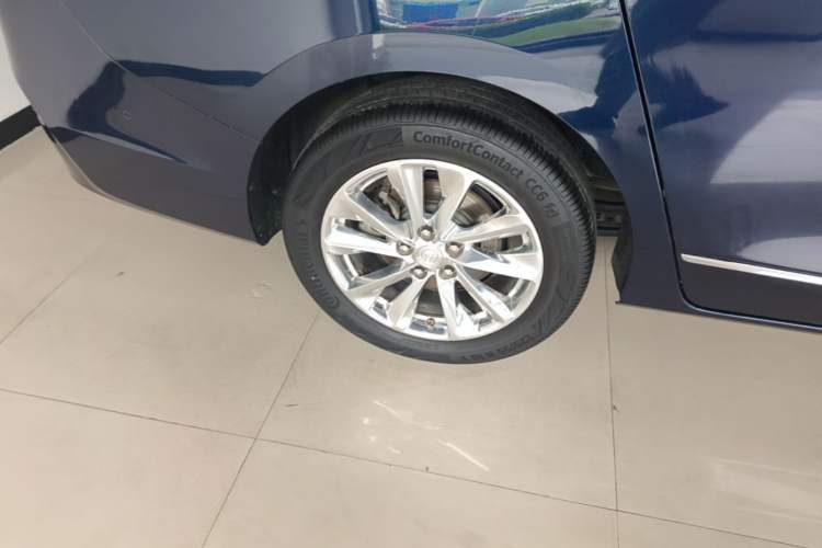 Used Buick GL8 2020 Avenir Avia Four-Seat Luxury Edition Right Rear Wheel Hub
