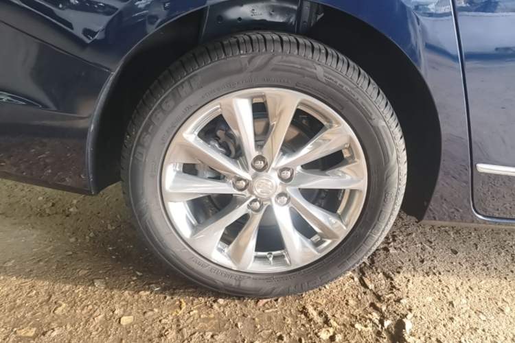 Used Buick GL8 2020 Avenir Avia Four-Seat Luxury Edition Right Rear Wheel Hub