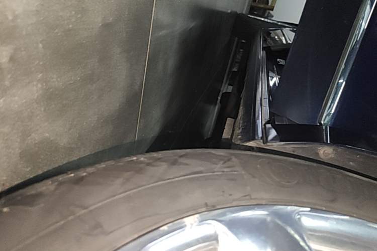 Used Buick GL8 2020 Avenir Avia Four-Seat Luxury Edition Right Side Sill
