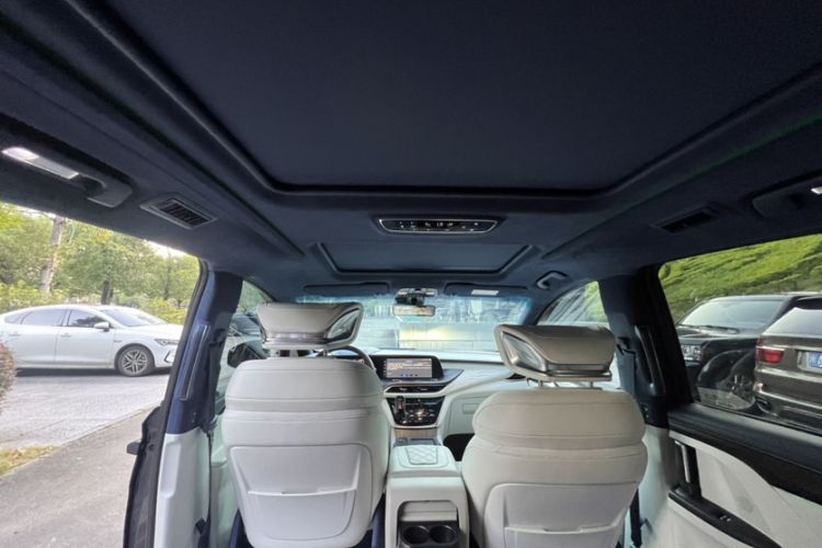 Used Buick GL8 2020 Avenir Avia Four-Seat Luxury Edition Roof