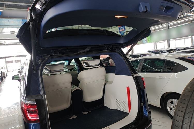 Used Buick GL8 2020 Avenir Avia Four-Seat Luxury Edition Trunk