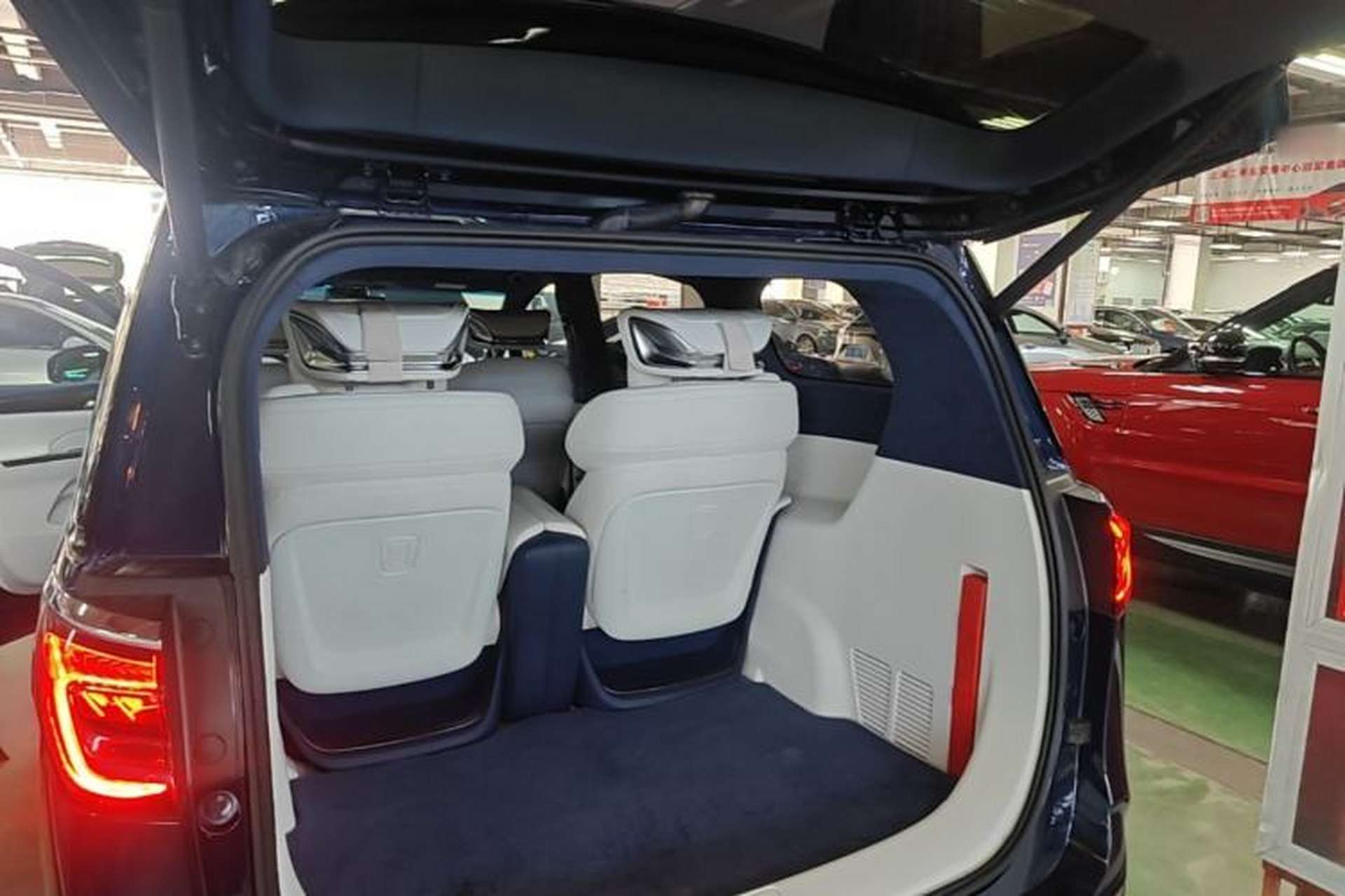 Used Buick GL8 2020 Avenir Avia Four-Seat Luxury Edition Trunk