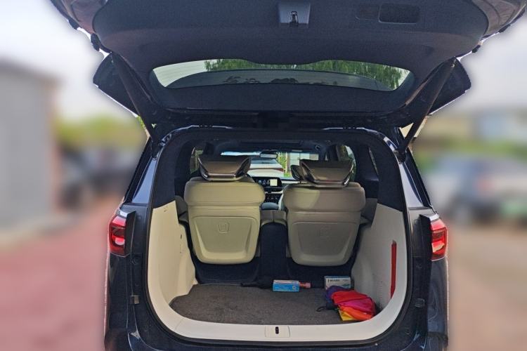 Used Buick GL8 2020 Avenir Avia Four-Seat Luxury Edition Trunk