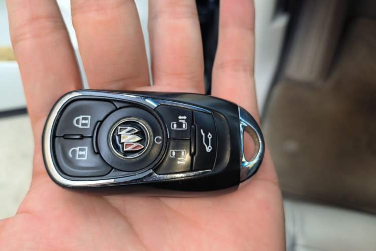 Used Buick GL8 2020 Avenir Avia Four-Seat Luxury Edition Vehicle Key
