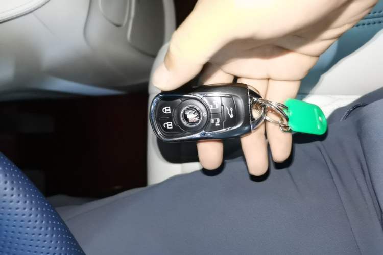 Used Buick GL8 2020 Avenir Avia Four-Seat Luxury Edition Vehicle Key