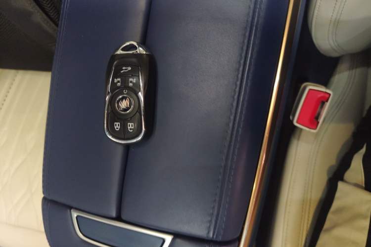 Used Buick GL8 2020 Avenir Avia Four-Seat Luxury Edition Vehicle Key