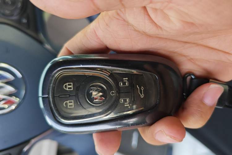Used Buick GL8 2020 Avenir Avia Four-Seat Luxury Edition Vehicle Key