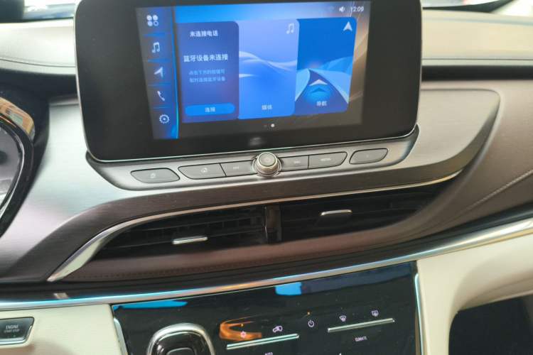 Used Buick GL8 2020 Land Cruiser Executive Class 652T Comfort Model Audio And AC Panel