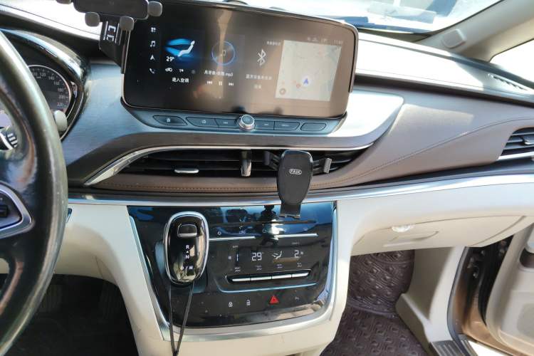 Used Buick GL8 2020 Land Business Class 652T Luxury Model Audio And AC Panel
