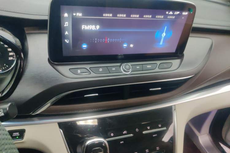 Used Buick GL8 2020 Land Business Class 652T Luxury Model Audio And AC Panel