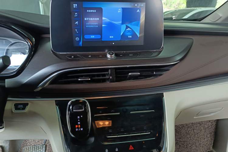 Used Buick GL8 2020 Land Cruiser Executive Class 652T Comfort Model Audio And AC Panel