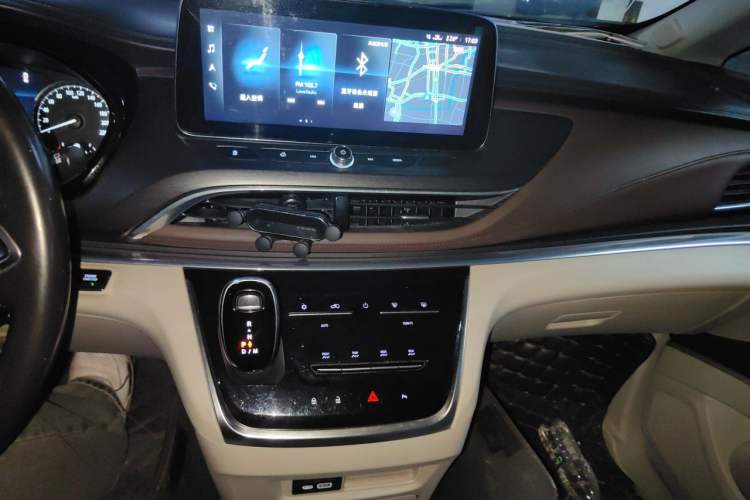 Used Buick GL8 2020 Land Business Class 652T Luxury Model Audio And AC Panel