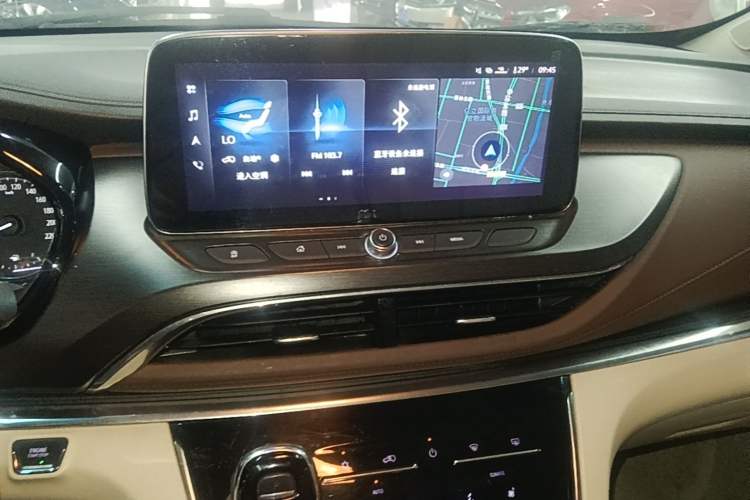 Used Buick GL8 2020 Land Business Class 652T Luxury Model Audio And AC Panel
