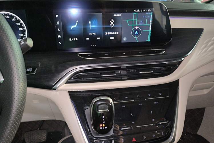 Used Buick GL8 2020 Avenir Avia Six-Seat Deluxe Edition Audio And AC Panel