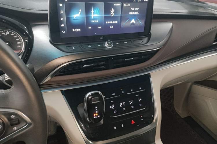 Used Buick GL8 2020 Land Business Class 652T Luxury Model Audio And AC Panel