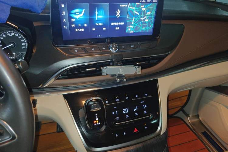 Used Buick GL8 2020 Land Business Class 652T Luxury Model Audio And AC Panel