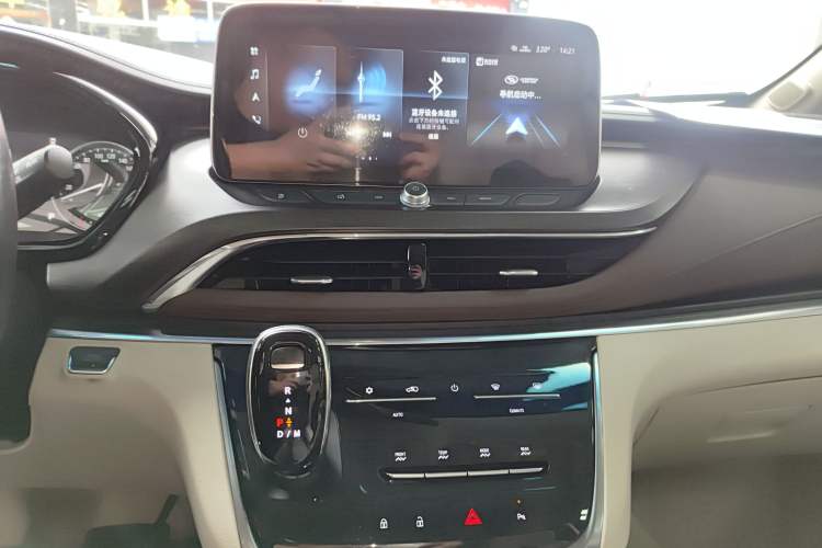 Used Buick GL8 2020 Land Business Class 652T Luxury Model Audio And AC Panel