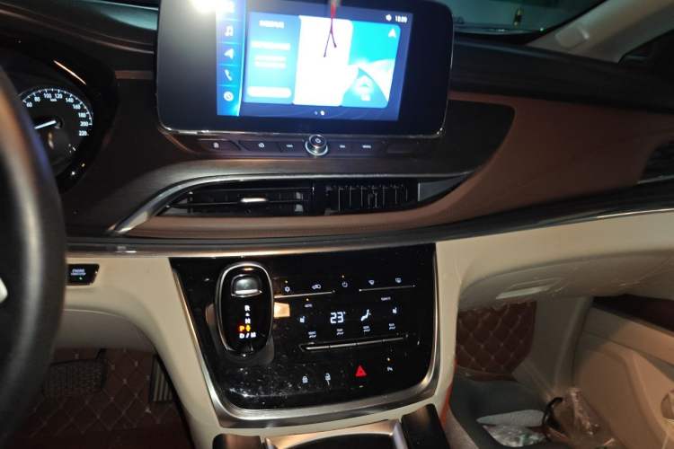 Used Buick GL8 2020 Land Cruiser Executive Class 652T Comfort Model Audio And AC Panel