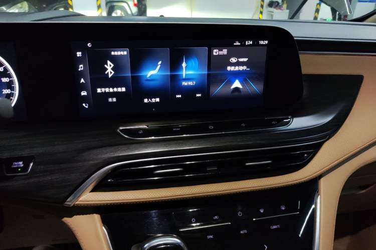 Used Buick GL8 2020 ES Land Cruiser 653T Flagship Model Audio And AC Panel