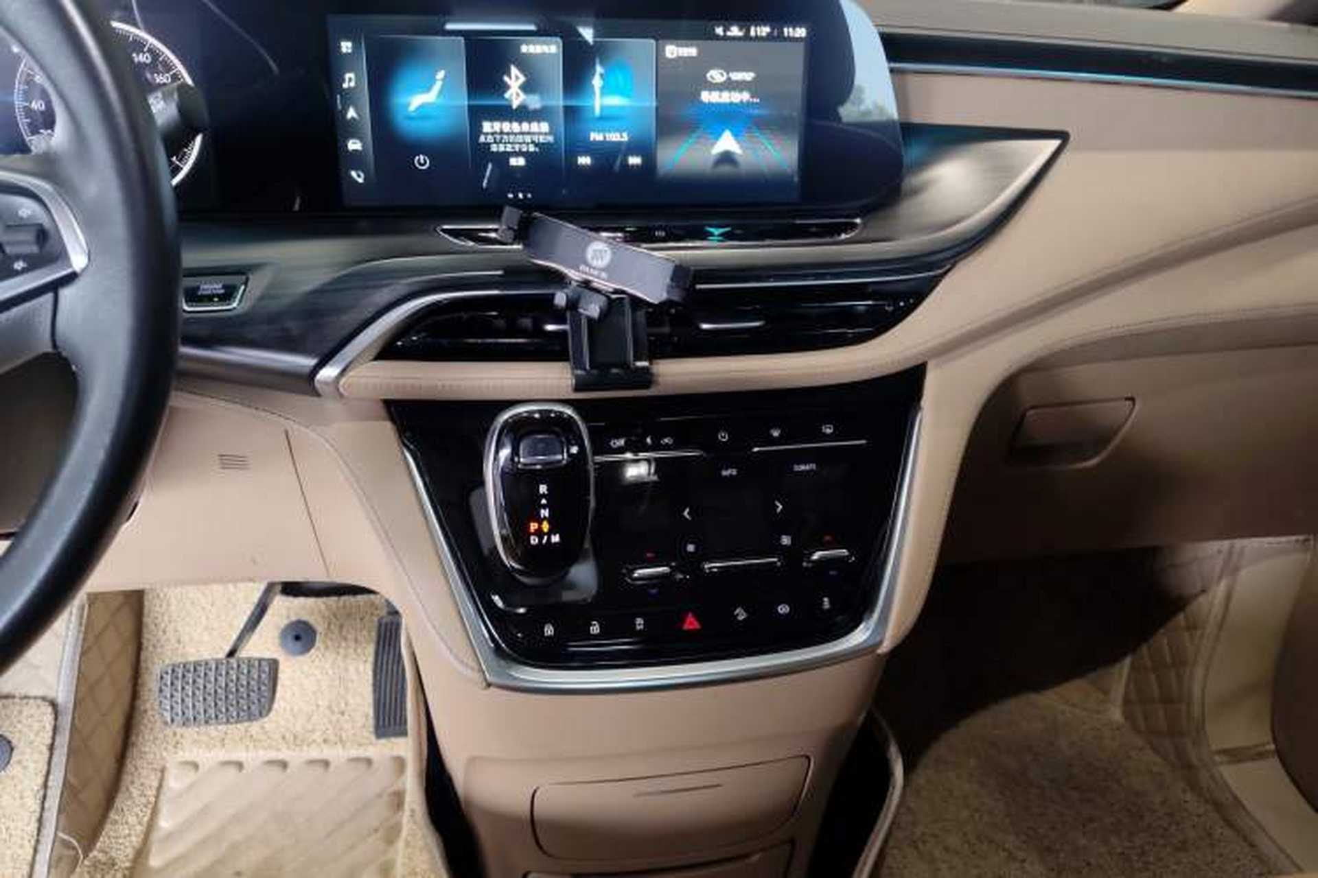Used Buick GL8 2020 ES Land Cruiser 653T Luxury Model Audio And AC Panel