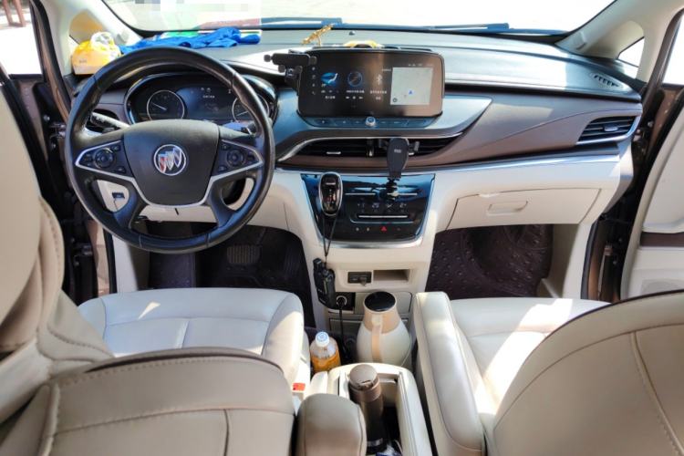 Used Buick GL8 2020 Land Business Class 652T Luxury Model Center Console
