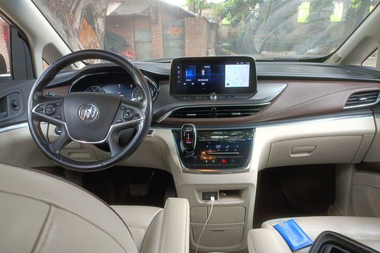 Used Buick GL8 2020 Land Business Class 652T Luxury Model Center Console