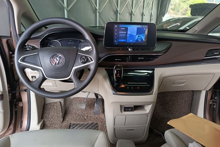 Used Buick GL8 2020 Land Cruiser Executive Class 652T Comfort Model Center Console