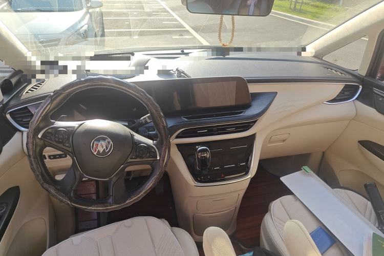 Used Buick GL8 2020 Avenir Avia Six-Seat Deluxe Edition Center Console