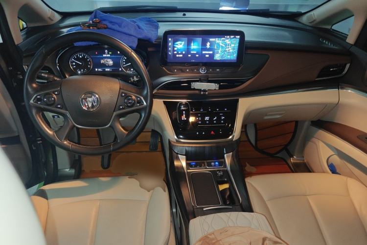 Used Buick GL8 2020 Land Business Class 652T Luxury Model Center Console