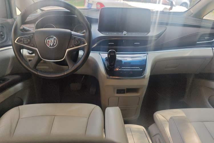 Used Buick GL8 2020 Land Business Class 652T Premium Model Center Console