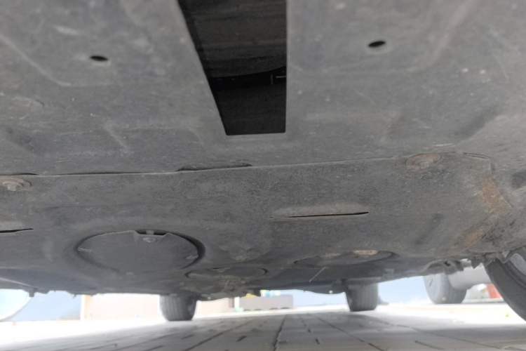 Used Buick GL8 2020 ES Land Cruiser 653T Luxury Model Chassis Front