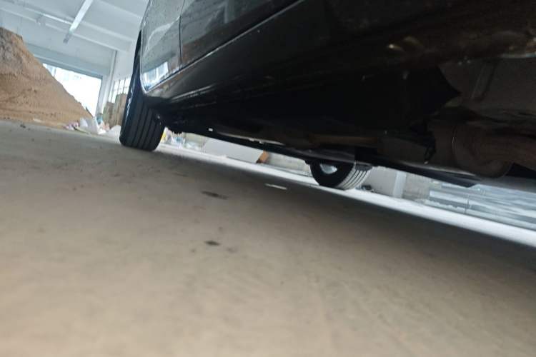 Used Buick GL8 2020 Land Cruiser Executive Class 652T Comfort Model Chassis Front Right