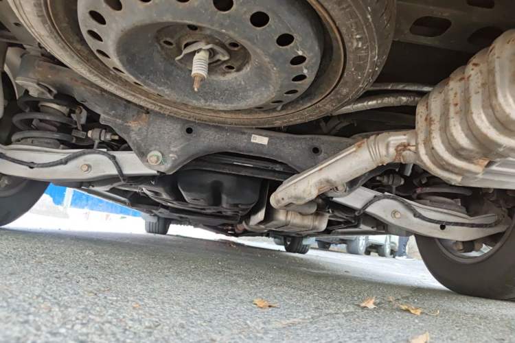 Used Buick GL8 2020 ES Land Cruiser 653T Luxury Edition Chassis Rear