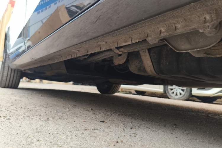 Used Buick GL8 2020 Land Cruiser Executive Class 652T Comfort Model Chassis Rear Left