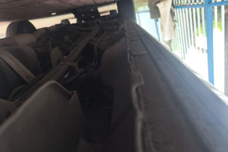 Used Buick GL8 2020 Land Cruiser Executive Class 652T Comfort Model Chassis Rear Left