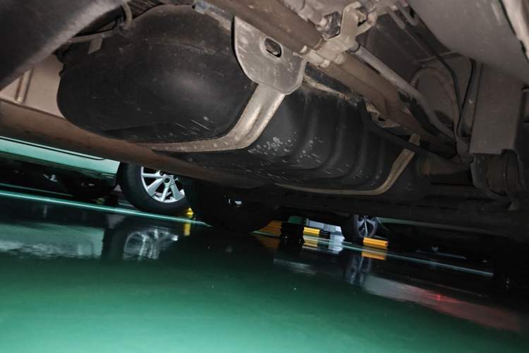 Used Buick GL8 2020 Land Cruiser Executive Class 652T Comfort Model Chassis Rear Left