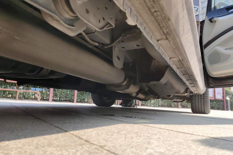 Used Buick GL8 2020 Land Business Class 652T Luxury Model Chassis Rear Right