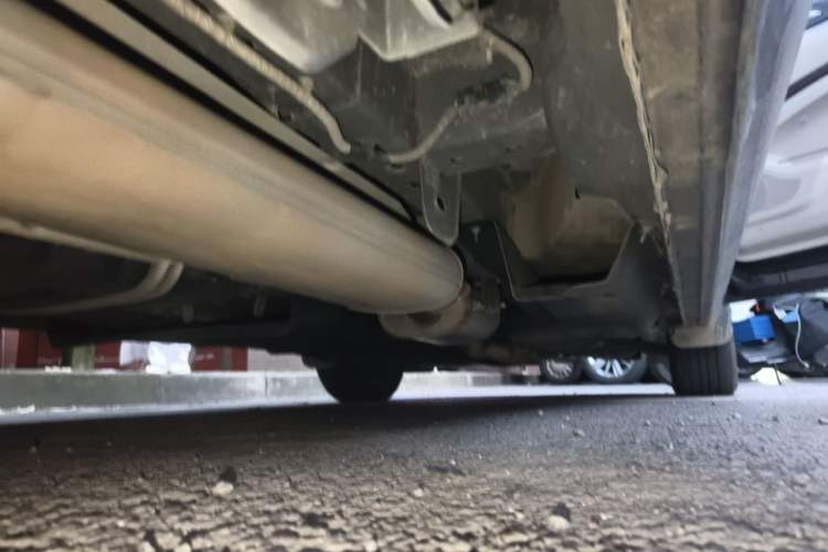 Used Buick GL8 2020 Land Cruiser Executive Class 652T Comfort Model Chassis Rear Right