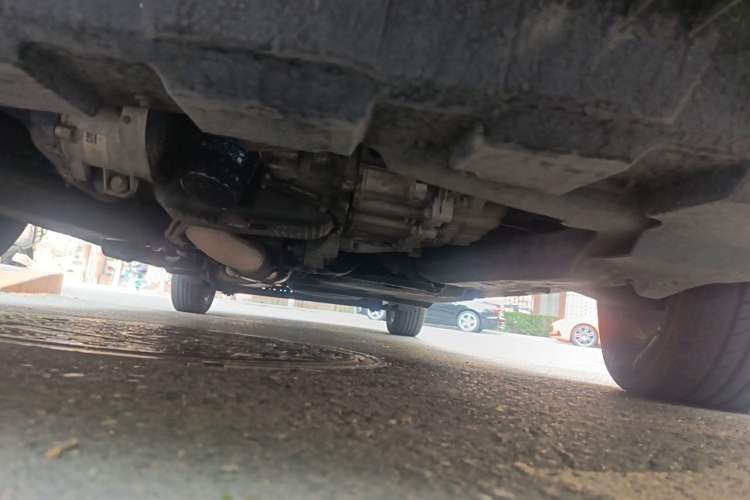 Used Buick GL8 2020 Land Cruiser Executive Class 652T Comfort Model Chassis Rear Right