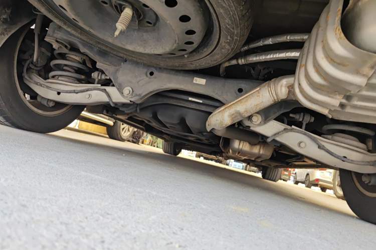 Used Buick GL8 2020 ES Land Cruiser 653T Luxury Model Chassis Rear