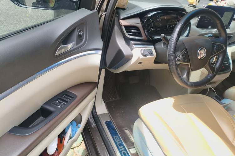 Used Buick GL8 2020 Land Business Class 652T Luxury Model Driver Seat