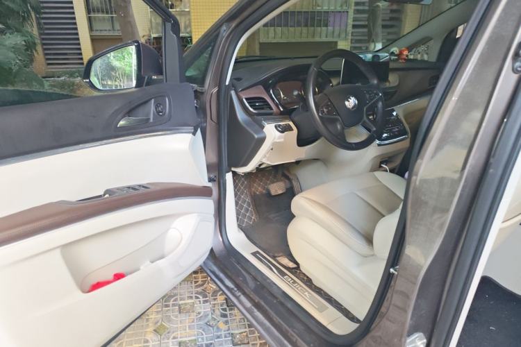 Used Buick GL8 2020 Land Business Class 652T Premium Model Driver Seat