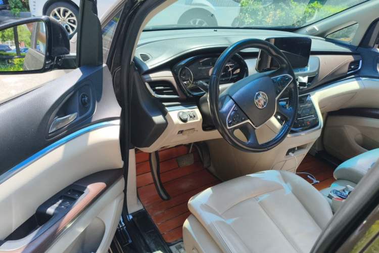 Used Buick GL8 2020 Land Business Class 652T Luxury Model Driver Seat