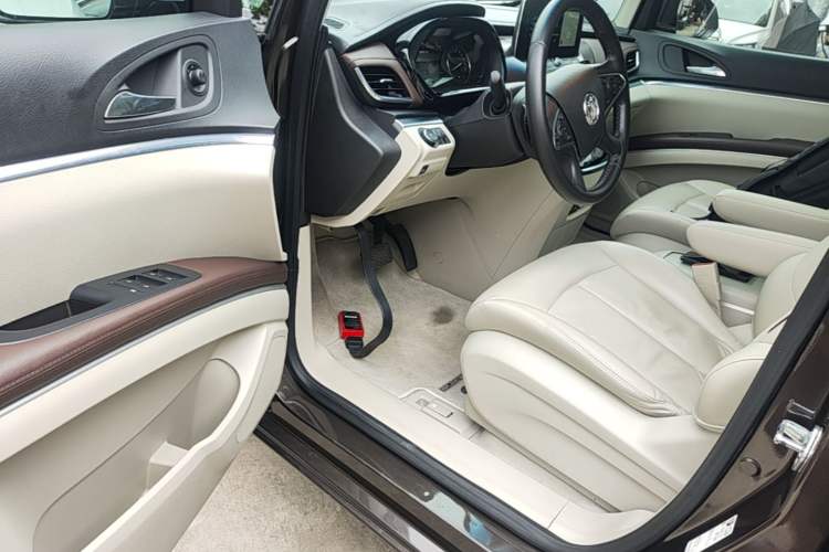 Used Buick GL8 2020 Land Business Class 652T Luxury Model Driver Seat
