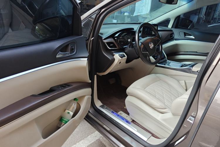 Used Buick GL8 2020 Land Business Class 652T Luxury Model Driver Seat