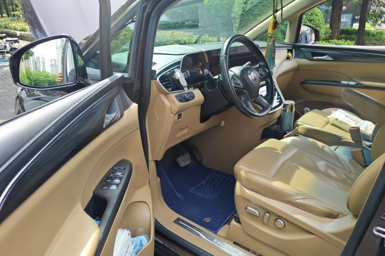 Used Buick GL8 2020 ES Land Cruiser 653T Flagship Model Driver Seat