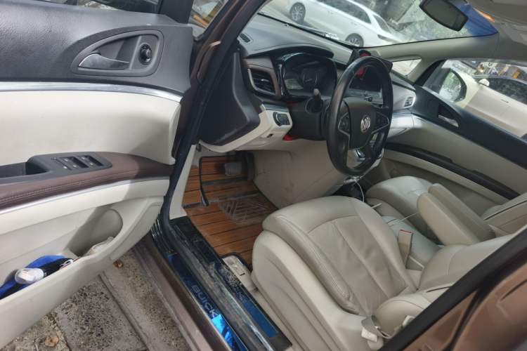 Used Buick GL8 2020 Land Business Class 652T Luxury Model Driver Seat