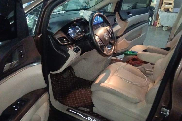 Used Buick GL8 2020 Land Business Class 652T Premium Model Driver Seat